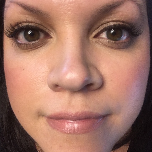 Meet your Posher, Lisa - Picture 1 of 1